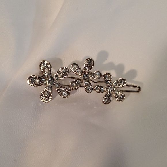 NEW RHINESTONE THREE FLOWERS BARRETTE - Picture 1 of 2